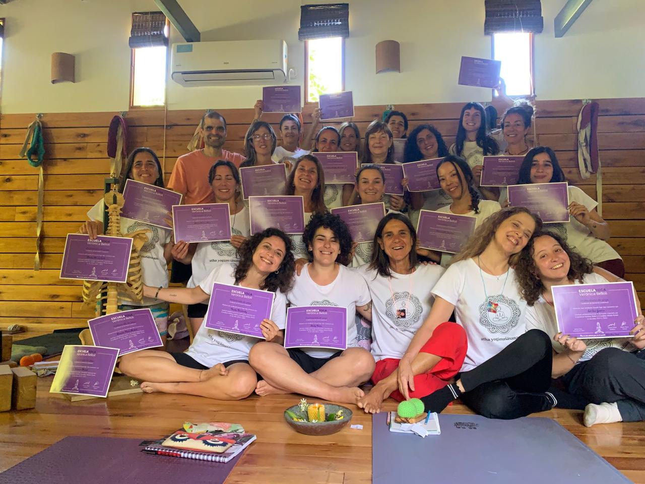 Felicitamos a la nueva cohorte de Profesoras de Yoga